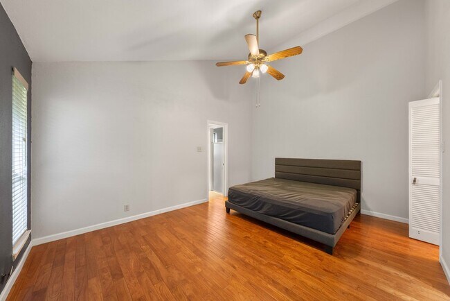 Building Photo - Stylish 3-Bed Home with Pool Access, Fenced Yard, and Garage — North Hills Village, San Antonio