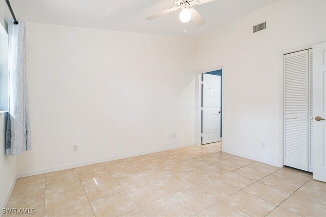 Building Photo - 2009 Pine Isle Ln