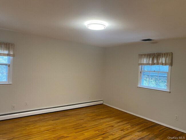 Building Photo - 100 Kings Ave