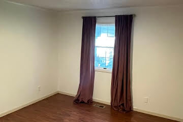 Building Photo - 240 Kingswood Dr