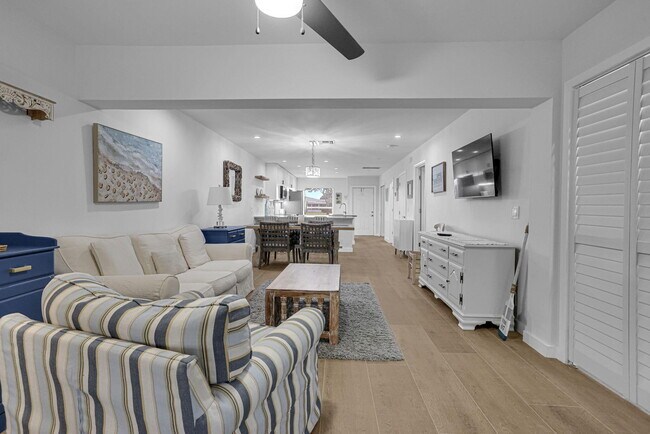 Building Photo - 2331 Croton Ln