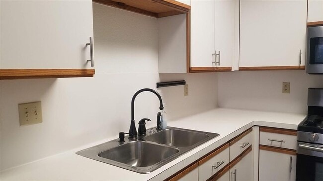 Building Photo - 1011 Markham Ln