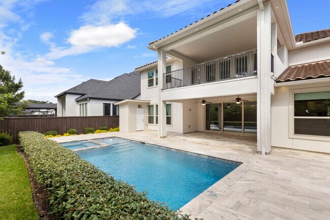 Building Photo - 11 Floral Vista Dr