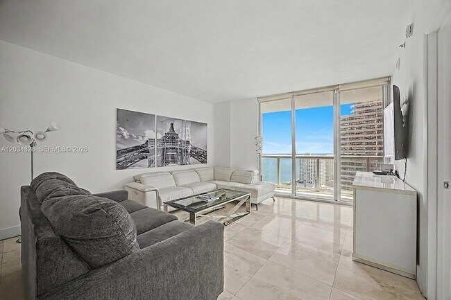 Building Photo - 485 Brickell Ave