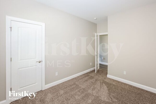 Building Photo - 106 Milliner Dr