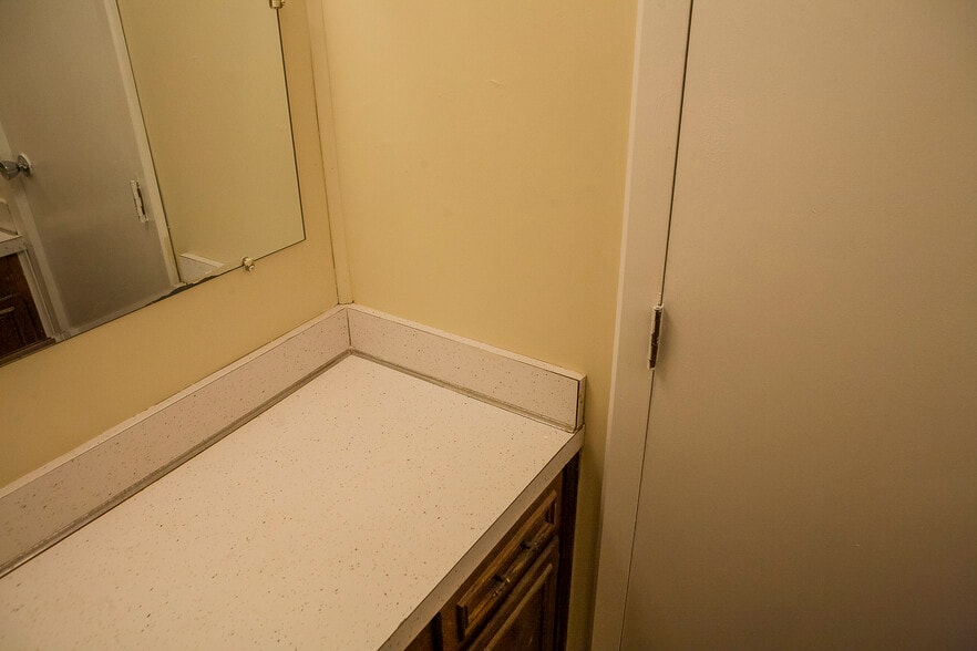 Downstairs Half Bath - 1805 King College Rd