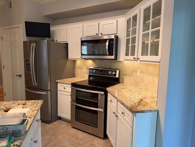 Building Photo - The Preserve at Indigo Run - First Floor with Garage and Screened Porch!