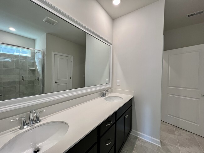 Building Photo - 25017 Westwick Ln
