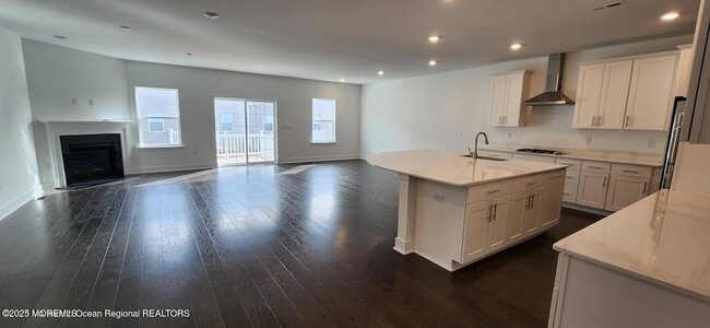 Building Photo - 3105 Aviator Ave