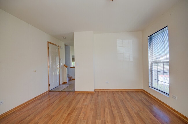Building Photo - 681 Springwood Dr
