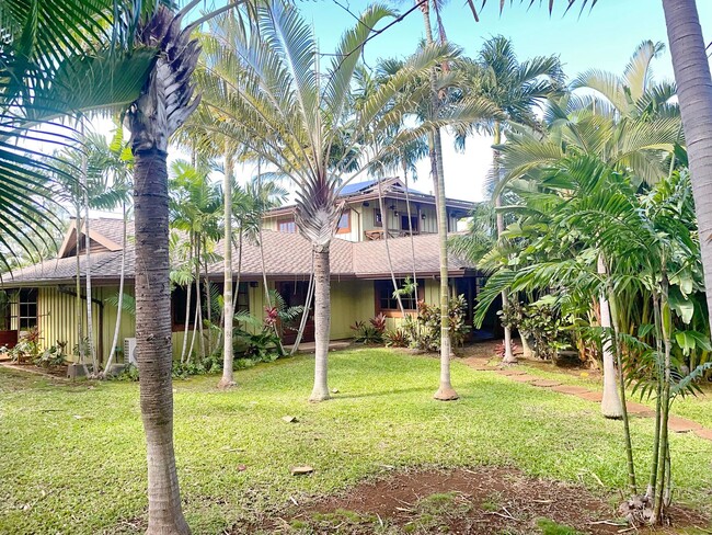 Building Photo - Magical Maui Meadows Tropical Resort Style...