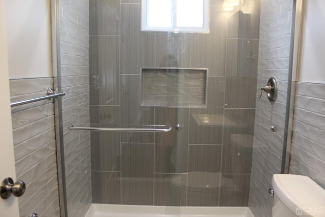 Building Photo - 147 Clinton St