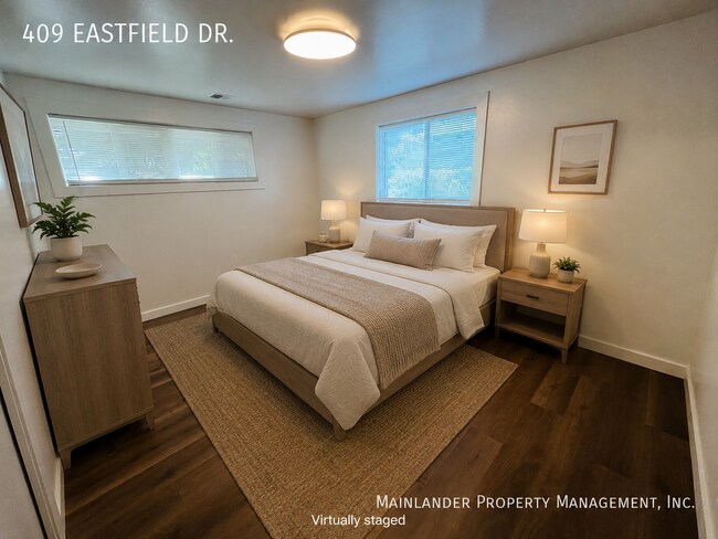 Building Photo - 409-411 Eastfield Dr
