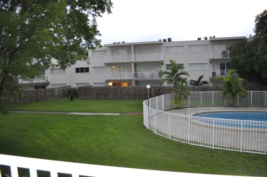 Building Photo - 7713 SW 88th St