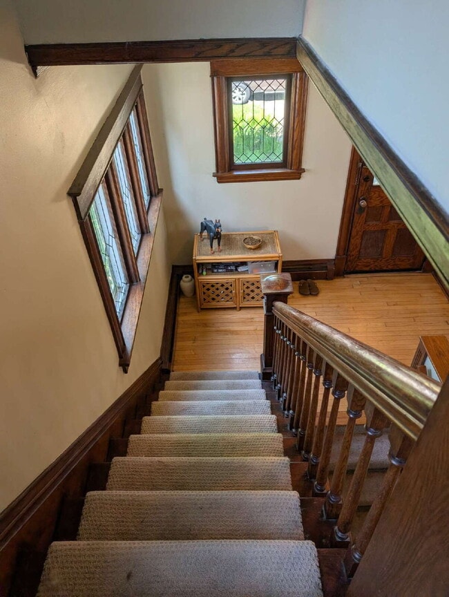 Building Photo - 3BR/2BA Northeast Minneapolis Home With Character, Privacy, and Room to Relax
