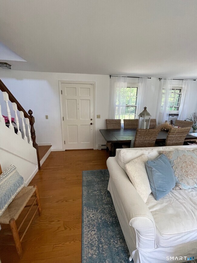 Building Photo - 33 Hartford Ave