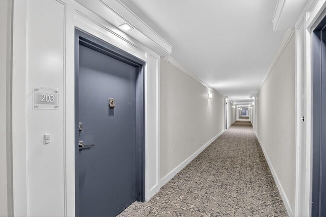 Building Photo - 3546 S Ocean Blvd