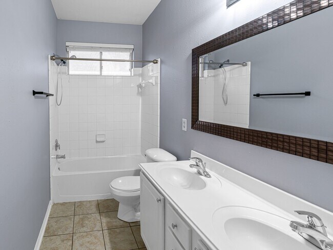 Building Photo - 24526 Blane Dr