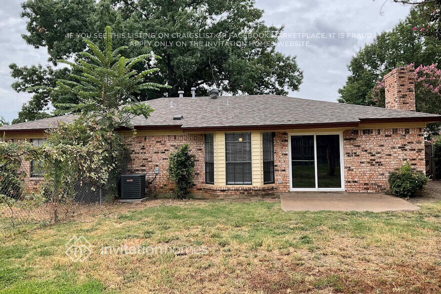 Building Photo - 1608 Panhandle Ct