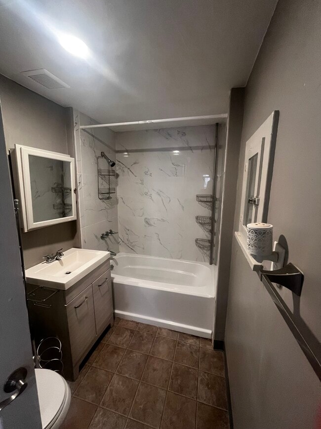 Building Photo - 1216 Rigby Ln