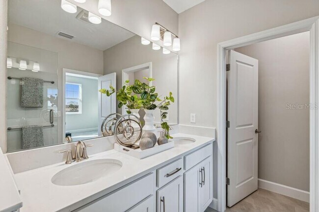 Building Photo - 17329 Beachgrass Aly