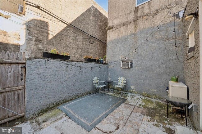 Building Photo - 1231 S 26th St