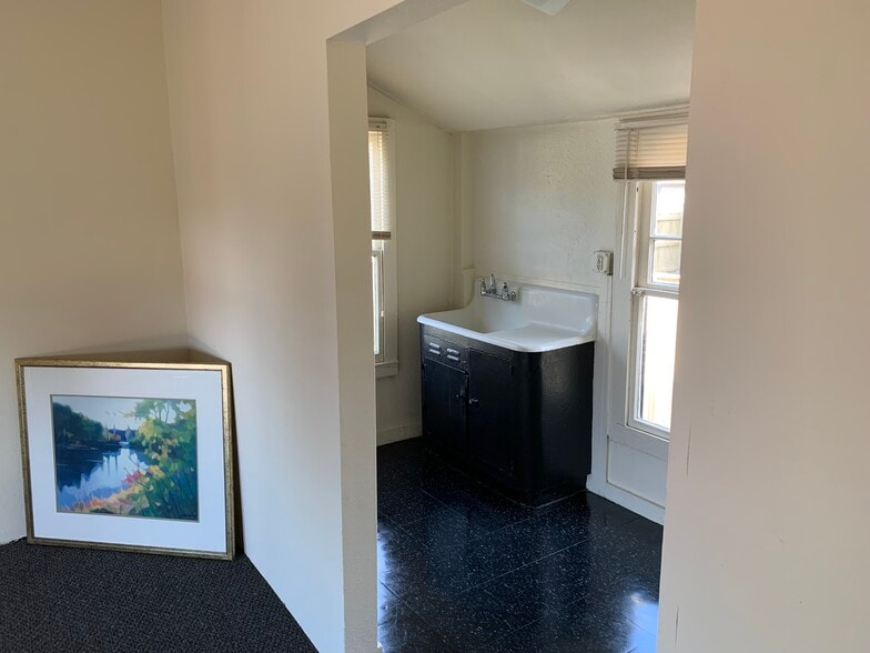 Building Photo - 152 3rd St NW