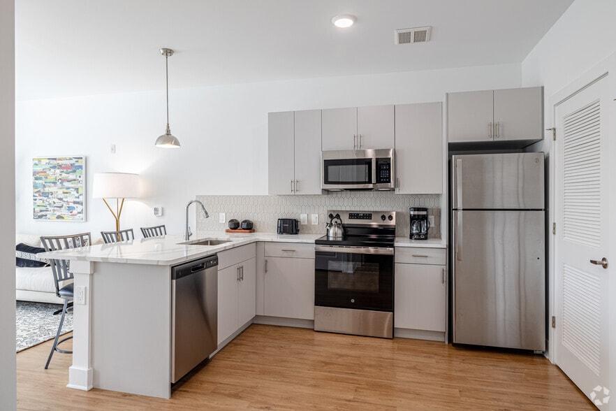 Primary Photo - Meridia Upper Main