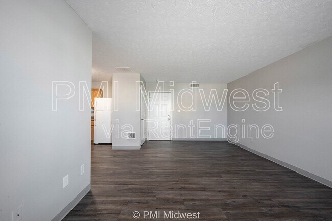 Building Photo - 1702W W Michigan St