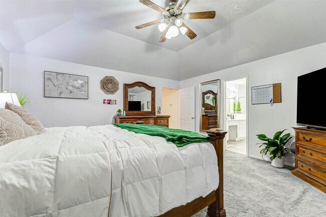 Building Photo - 18711 Appletree Hill Ln
