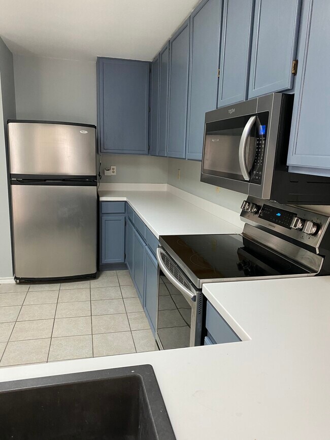 Building Photo - 7619 Scenic Glade