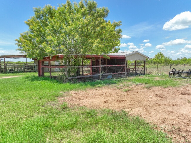 Building Photo - 499 Co Rd 342