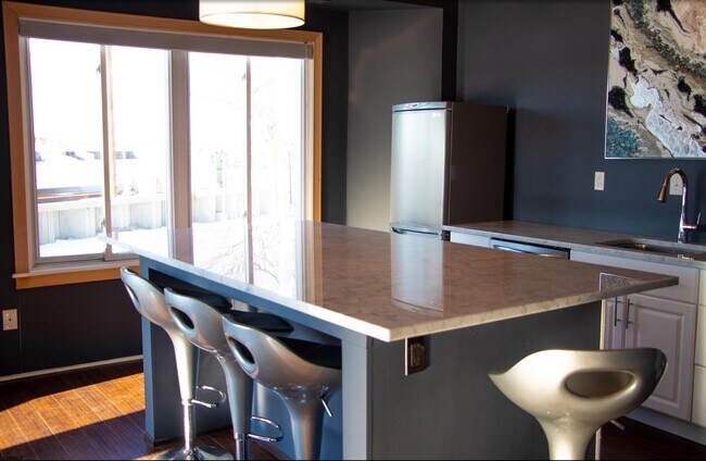 Building Photo - 119 St Davids Pl