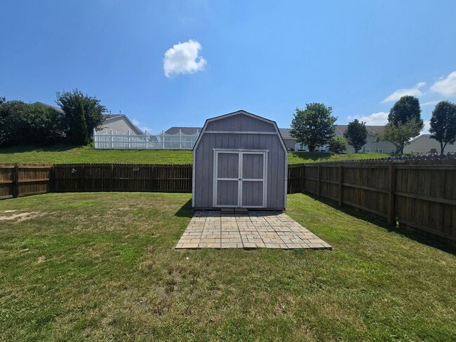 Building Photo - Charming 3BR + Bonus, 3BA Single-Family Ho...