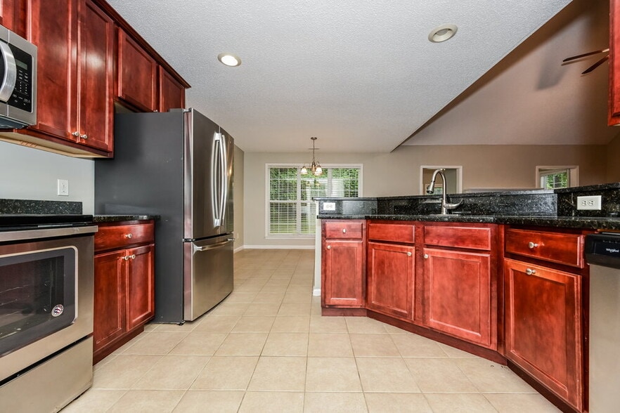 Building Photo - 361 Vista Creek Dr