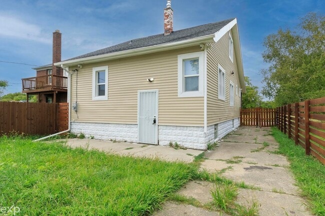 Building Photo - 13320 Jane Ave