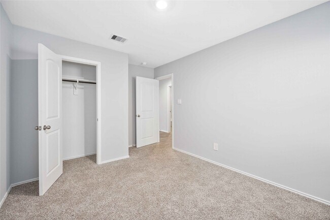 Building Photo - 5407 Tuscany Hills Ln