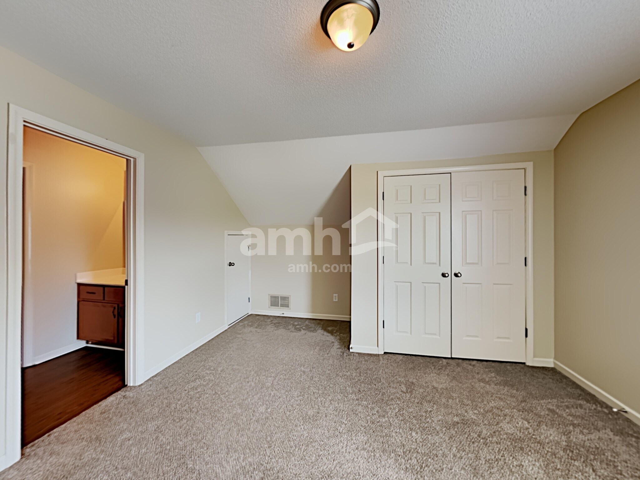 Building Photo - 6620 Hollister Ln