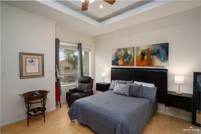 Building Photo - 21 Olympia Ave