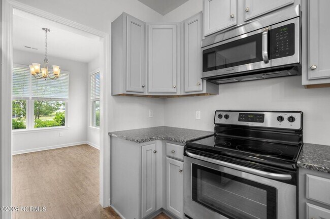 Building Photo - 7334 Chipley Dr