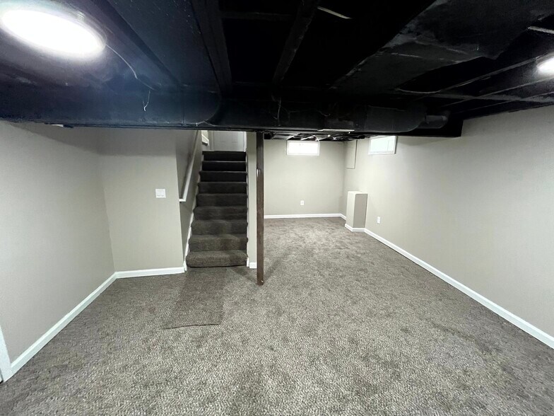 Building Photo - 18903 Freeland St