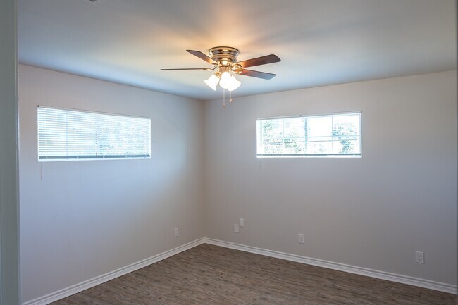 Primary Photo - 2801 Carrolton St