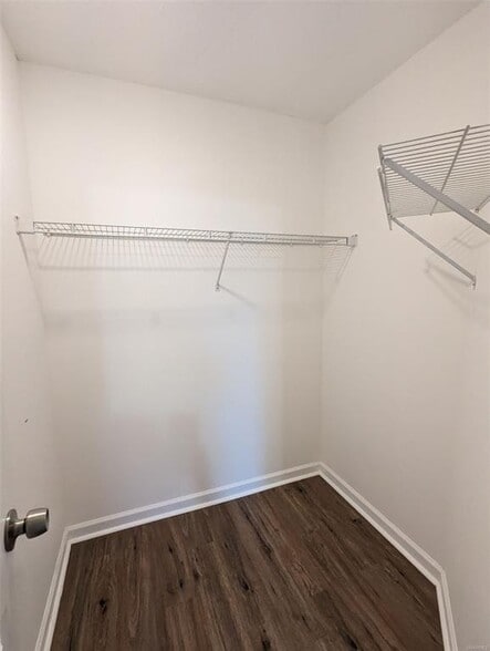 Building Photo - 6272 Bell Gables