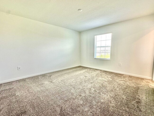 Building Photo - Modern Comfort Meets Community Living in K...