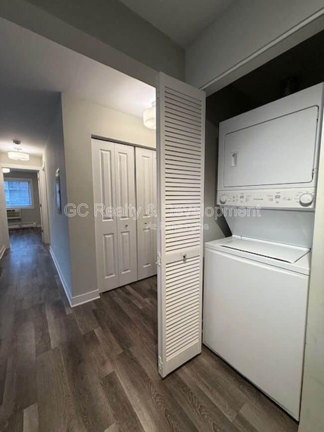 Building Photo - 800 Graceland Ave