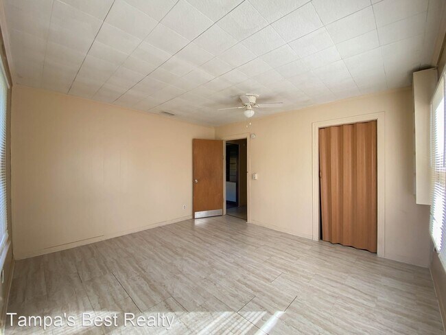 Building Photo - 2 br, 1 bath House - 830 N Combee Rd
