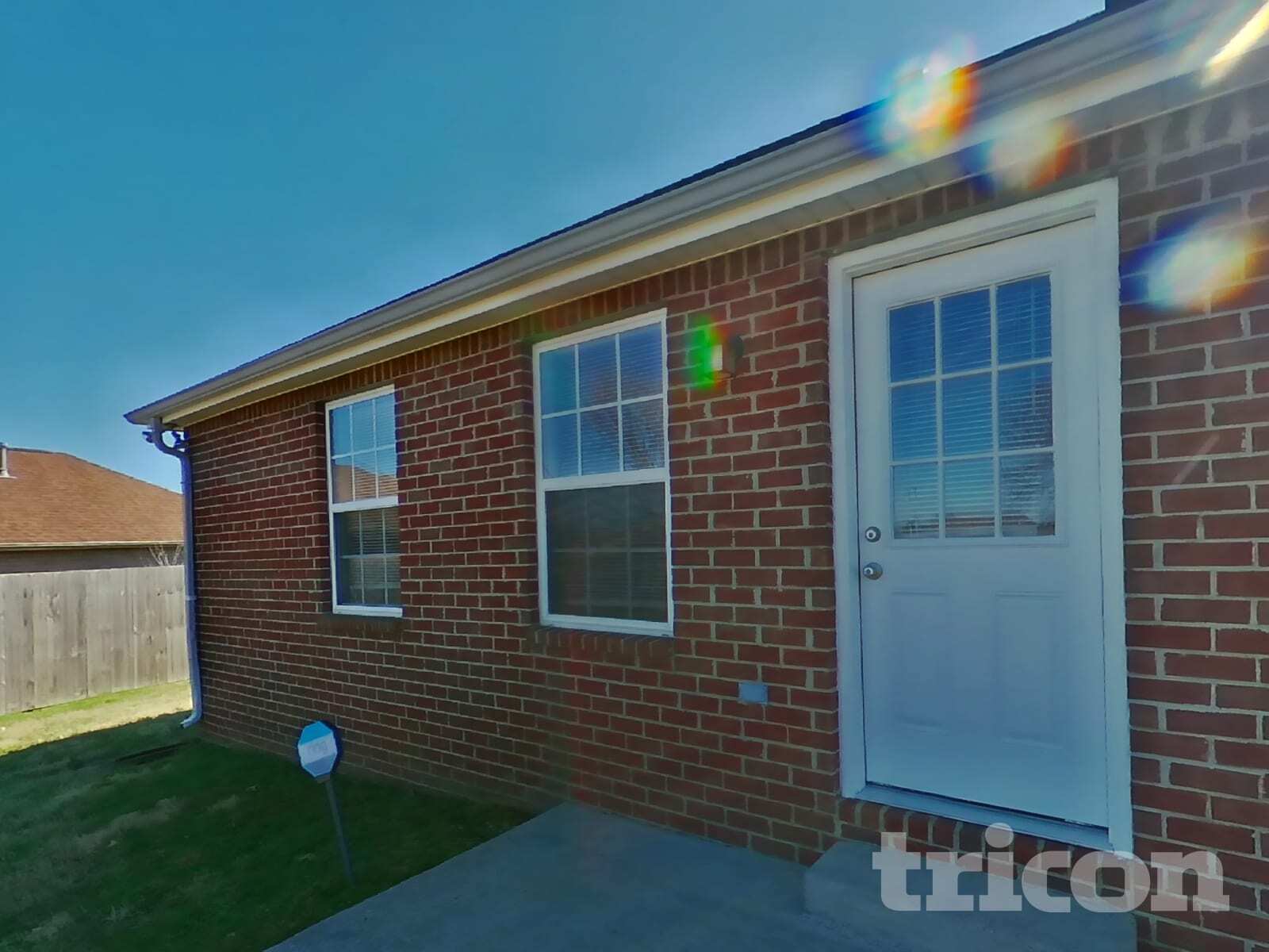 Building Photo - 9021 Macbeth Dr