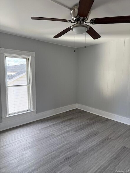 Building Photo - 14 Glass St