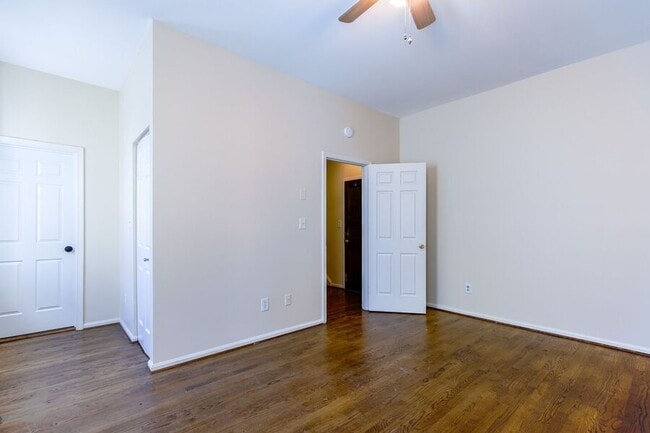 Building Photo - 1843 Mintwood Pl NW