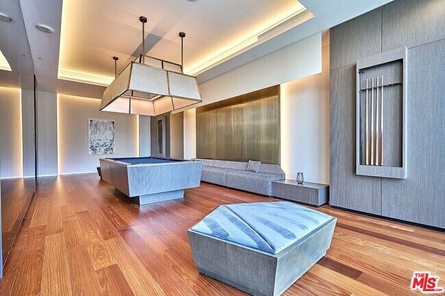 Building Photo - 889 Francisco St